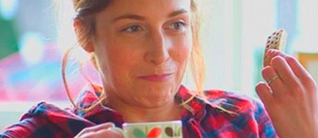 Lunchtime – the biscuit big break? Paterson’s is sponsoring STV’s Loose Women. Advert indents feature a busy mum relaxing with tea and shortbread.
