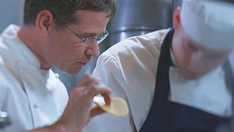 Scotland’s top chef, Andrew Fairlie, is the new face of Albert Bartlett potatoes. The ad goes behind the scenes at his restaurant kitchen at Gleneagles.