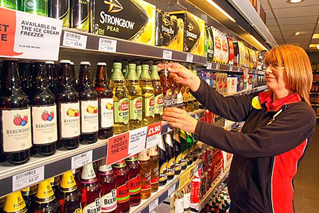 Facing up cider at Scottish Grocer’s 2013 Cider Retailer of the Year, Spar Tullibody. Flavoured ciders have provided most of off-trade cider’s growth in the last few years. But one firm says 2013 brought some signs of change in Scotland’s impulse outlets.