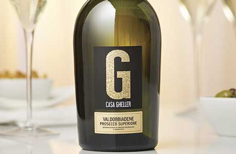 Prosecco fizzing Prosecco