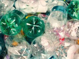 Government backs bottle deposit plan The Scottish Government has announced it plans to introduce a deposit return scheme but it is not clear if this will apply to convenience stores.
