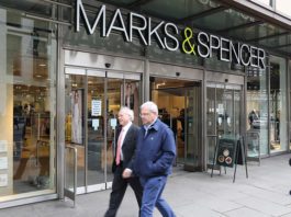 Patchy clothing sales sees M&S close stores M&S