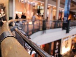 Two way radio: Keep your security staff talking