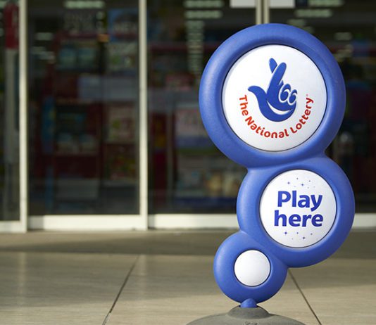 Camelot loses lottery licence