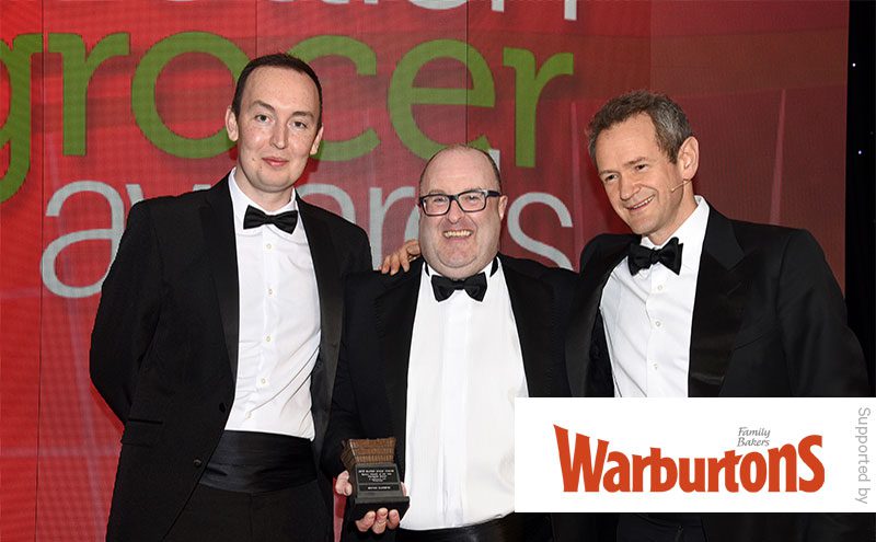 Alexander Armstrong presents the Bakery Retailer of the Year (Managed Store) Award, supported by Warburtons to David Dick, Scotmid Clarkston.