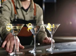 How to share in the growth cocktail-bartender
