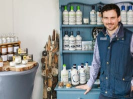 Sipping on a gin by the bay dunnet-bay-distillery-martin-murray