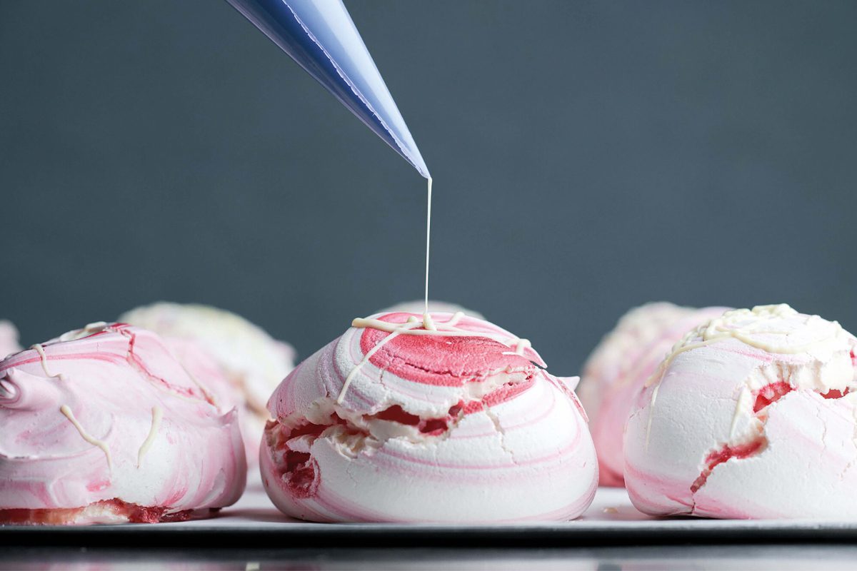 Meringue flowers