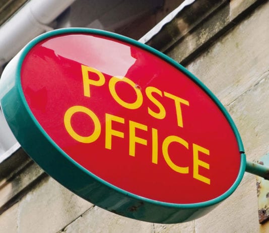 Government knew about ditched Horizon report Post Office sign