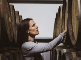 Expansion on the horizon Annabel-and-Nc'nean-casks