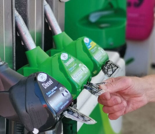 Helping hand protection GripHero hand protection dispenser