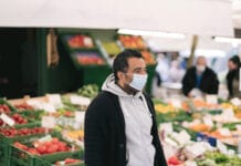 Man wearing mask