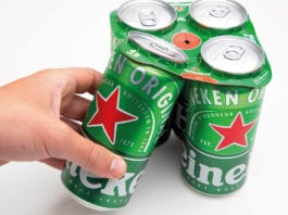 Multipack plastic in the bin Heineken green grip