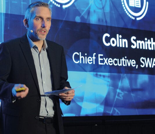 Support for wholesale Colin Smith presenting