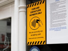 Concern over cash refusals Contactless & card payment only sign