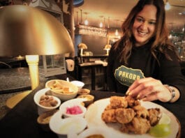 From the streets to the shop Pakora Explorer