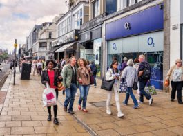 Confidence boosts retail
