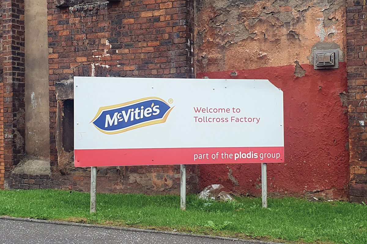 Signpost signifying McVities Tollcross Factory 