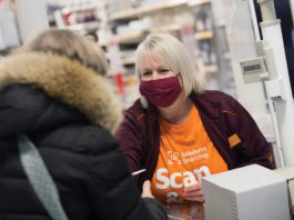 Sainsbury’s gives staff a pay hike Sainsburys's staff pay increase