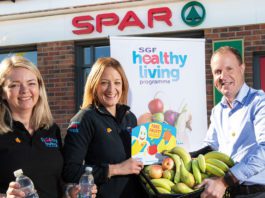 Health trial spreads out (From left) Gillian Edgar and Kathryn Neil with CJ Lang boss Colin McLean.