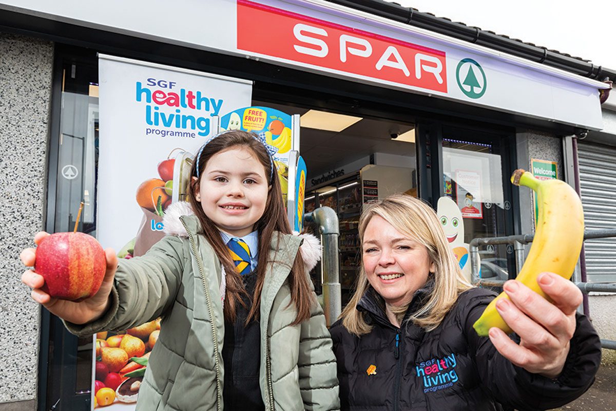 HLP’s Gillian Edgar was on hand to distributed free fruit to children.