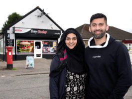 Awards Profile – Community Retailer of the Year Asiyah and Jawad Javed Day-Today Stenhousemuir