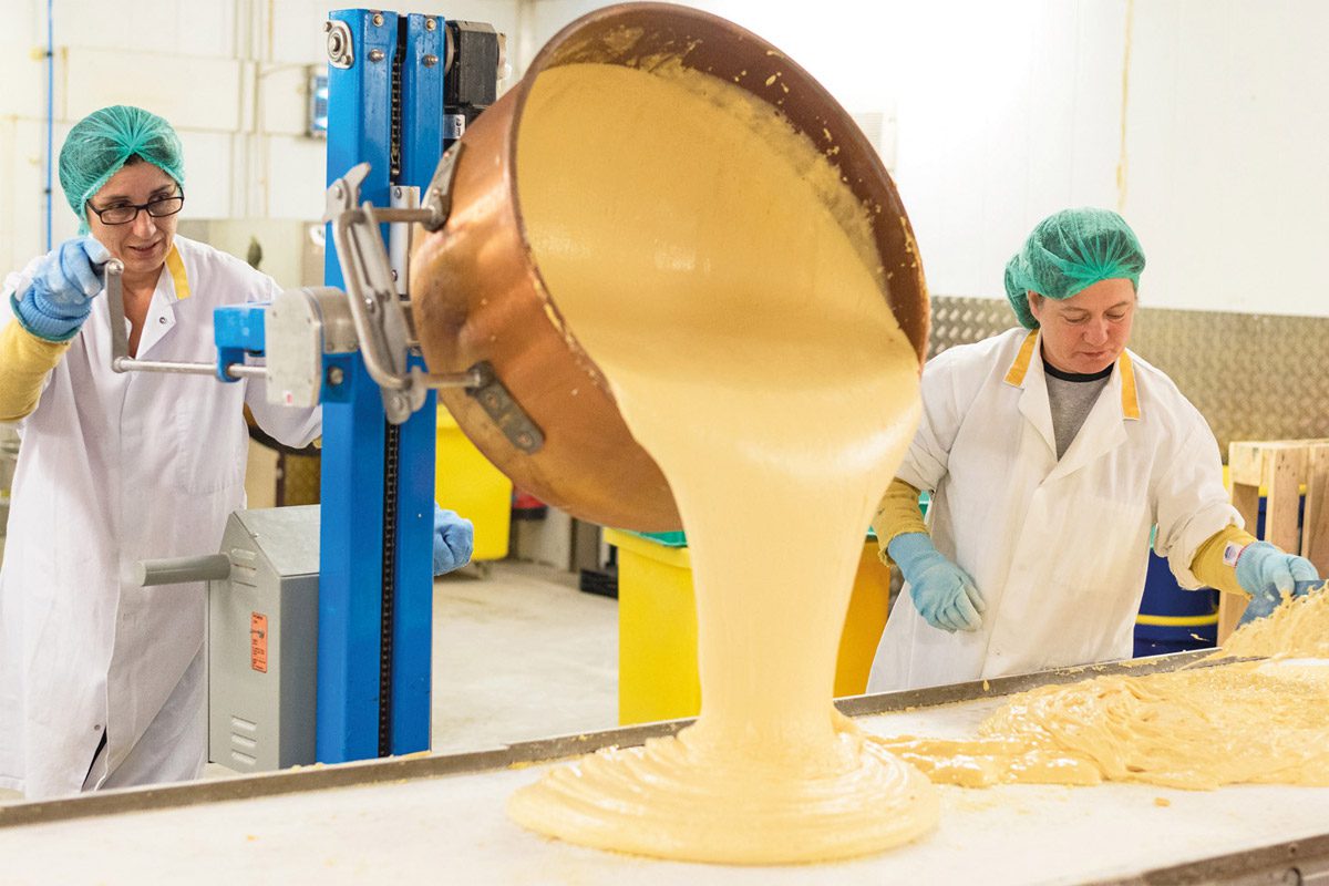 2 women making ice cream