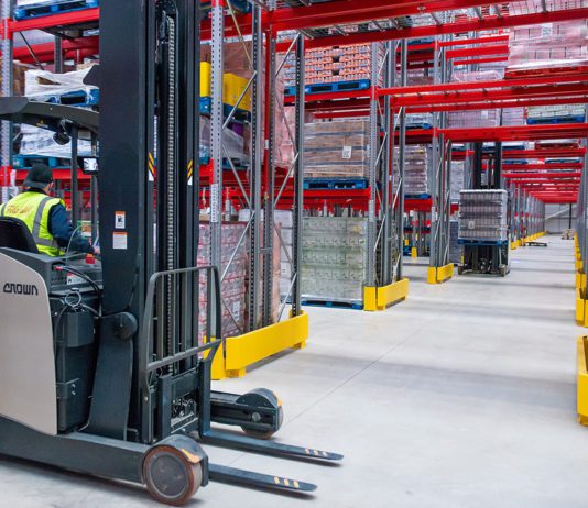 Wholesaler good to grow The hi-tech, purpose-built JW Filshill distribution centre near Glasgow Airport.