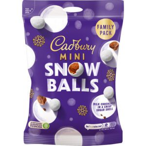 Packshot of Cadbury Mini Snow Balls Family Pack.