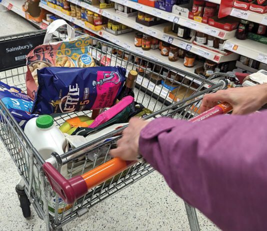 Challenging start to trading year Data analysts indicate a slow start to the year, with shoppers still cautious on spend. Picture: Shutterstock.com/1000 Words