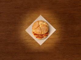 Rollover rolls out new chicken burger Rollover's new Southern Fried Chicken Burger will meet the consumer demand for such products, reckons Pilgrim's Food Masters.