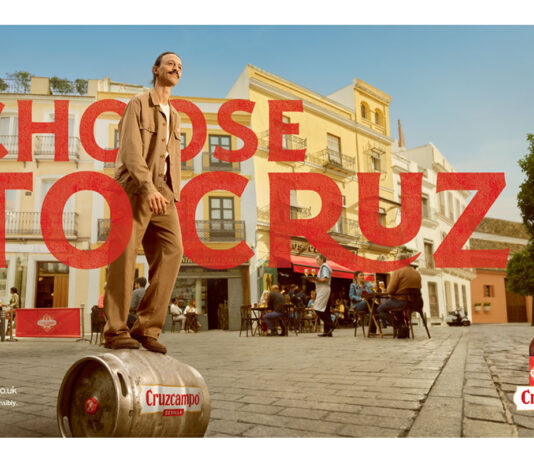 Cruz in Spain for Cruzcampo