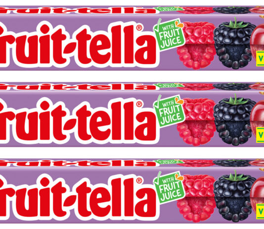 Fruit-tella Sticks to expansion with Berries & Cherry