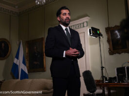 Industry urges economy focus after FM resigns