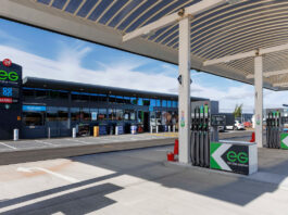 Stores open for business Co-op and EG On The Move have opened a 24-hour service station at Portlethen, south of Aberdeen.