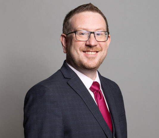 Ad ban on junk food set for 2025 Andrew Gwynne, under-secretary for public health and prevention.