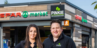 Dan & Nicole Brown stand together in front of Spar Market Pinkie Farm in Musselburgh.