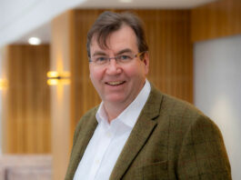 Jonathan Kemp joins Radnor Hills board Former AG Barr commercial director Jonathan Kemp is joining the board of Welsh soft drinks firm Radnor Hills.