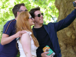 Quorn calls in Tom Cruise lookalike to roll out campaign A Tom Cruise lookalike takes a selfie with people in a London park whilst holding a packet of Quorn Cocktail Sausages.