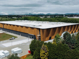 Planet Farms invests in vertical operations in the UK Aerial shot of Plant Farms facility in Cirimido, Italy.