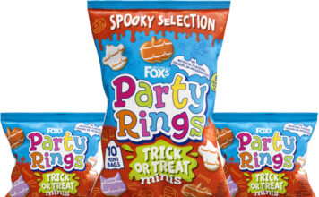 Pack shots of Fox's Party Rings Trick or Treat Minis including multipack formats and single packs.