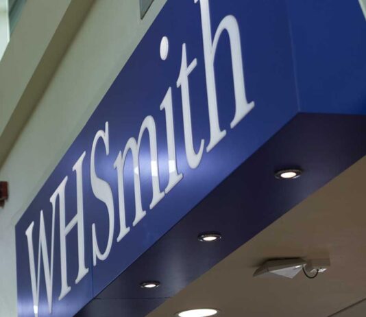 Co-op Wholesale has extended its partnership with Roadchef with an agreement to supply into WHSmith stores Co-op Wholesale has extended its partnership with Roadchef