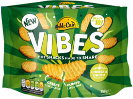 McCain hits a Cheese & Onion Vibe with new launch Pack shot of McCain Vibes Cheese & Onion.