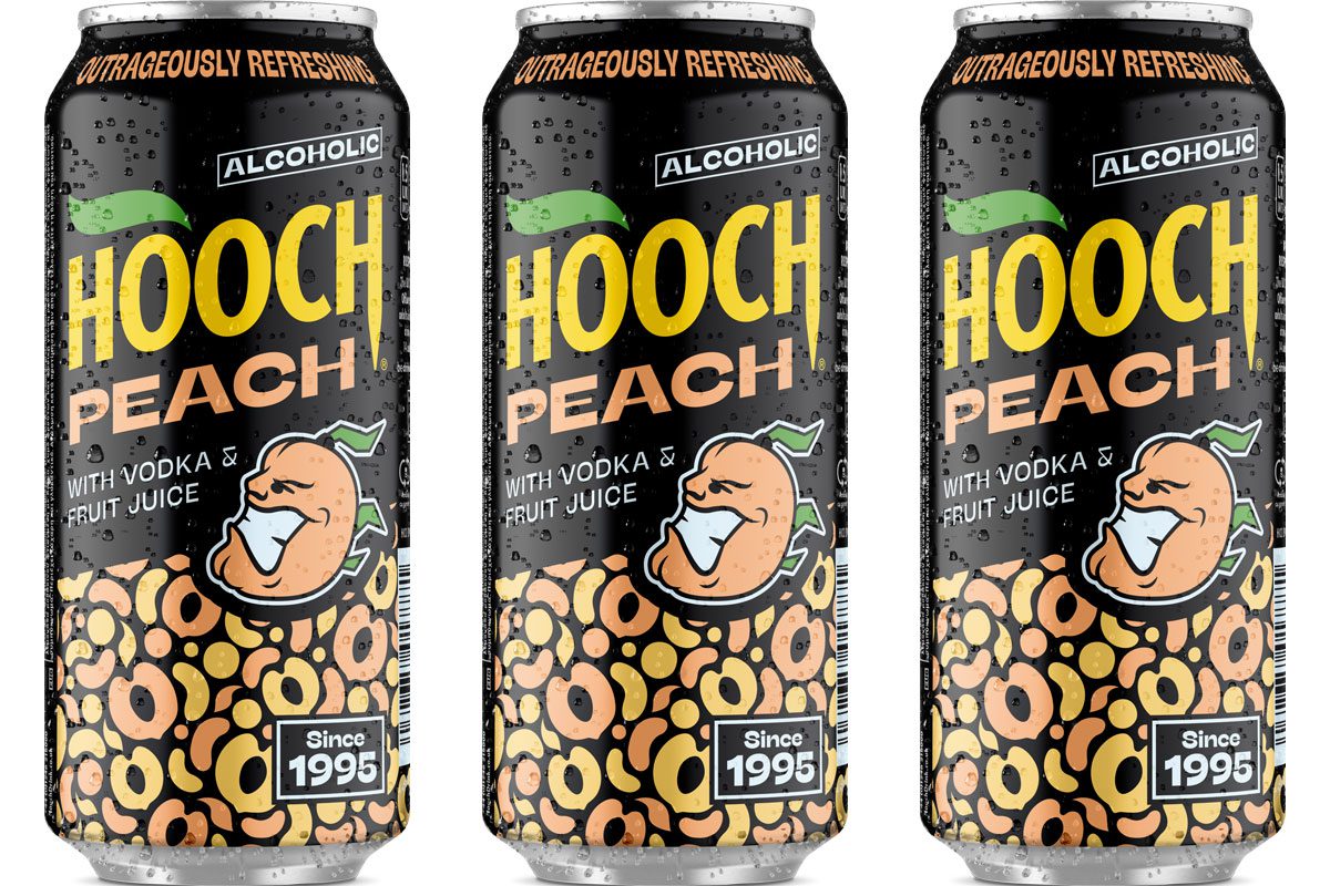 Pack shots of Hooch Peach 440ml cans.