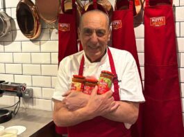 Celebrity chef Gennaro Contaldo fronts Mutti campaign Celebrity Italian chef Gennaro Contaldo – a familiar face on UK TV cookery programmes – is to launch a Mutti Pasta Sauces tour to major British cities.