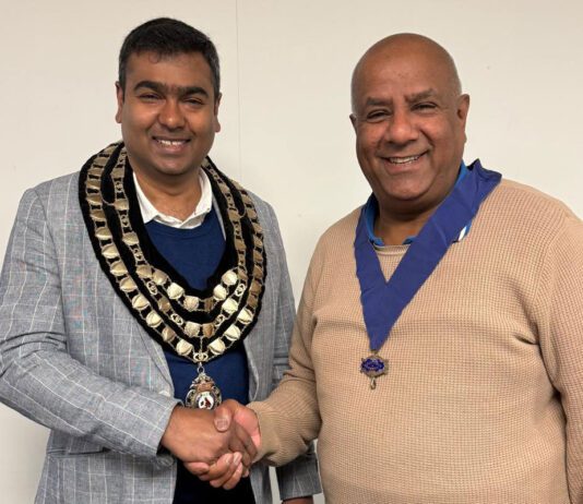 The Fed calls on ScotGov to ensure retailers are heard Uthayakumar Soundararajan, Scottish president at The Fed, shakes the hand of Hussan Lal, former Scottish President of the Fed.