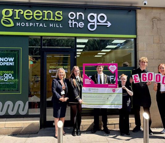 Green’s On The Go marks opening with £2k donation A group of children from Dunfermline High School stand outside Green's On The Go Hospital Hill holding signs and a cheque for £1,000.