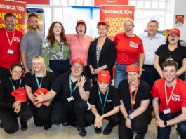 Spar Kincorth played host to Original 106 broadcast A group of people stand in Spar Kincorth for a live broadcast of Original 106 Breakfast Show.