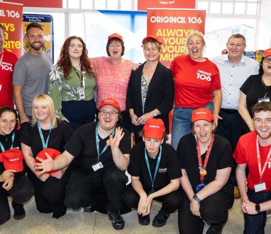 Spar Kincorth played host to Original 106 broadcast A group of people stand in Spar Kincorth for a live broadcast of Original 106 Breakfast Show.