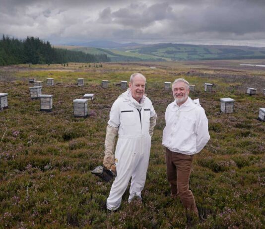 Shoppers ‘want to buy Scottish food and drink’ Heather Hills Farm managing director Mark Noonan and Scotland Food & Drink chief executive Iain Baxter marked the launch of Scottish Food & Drink September.
